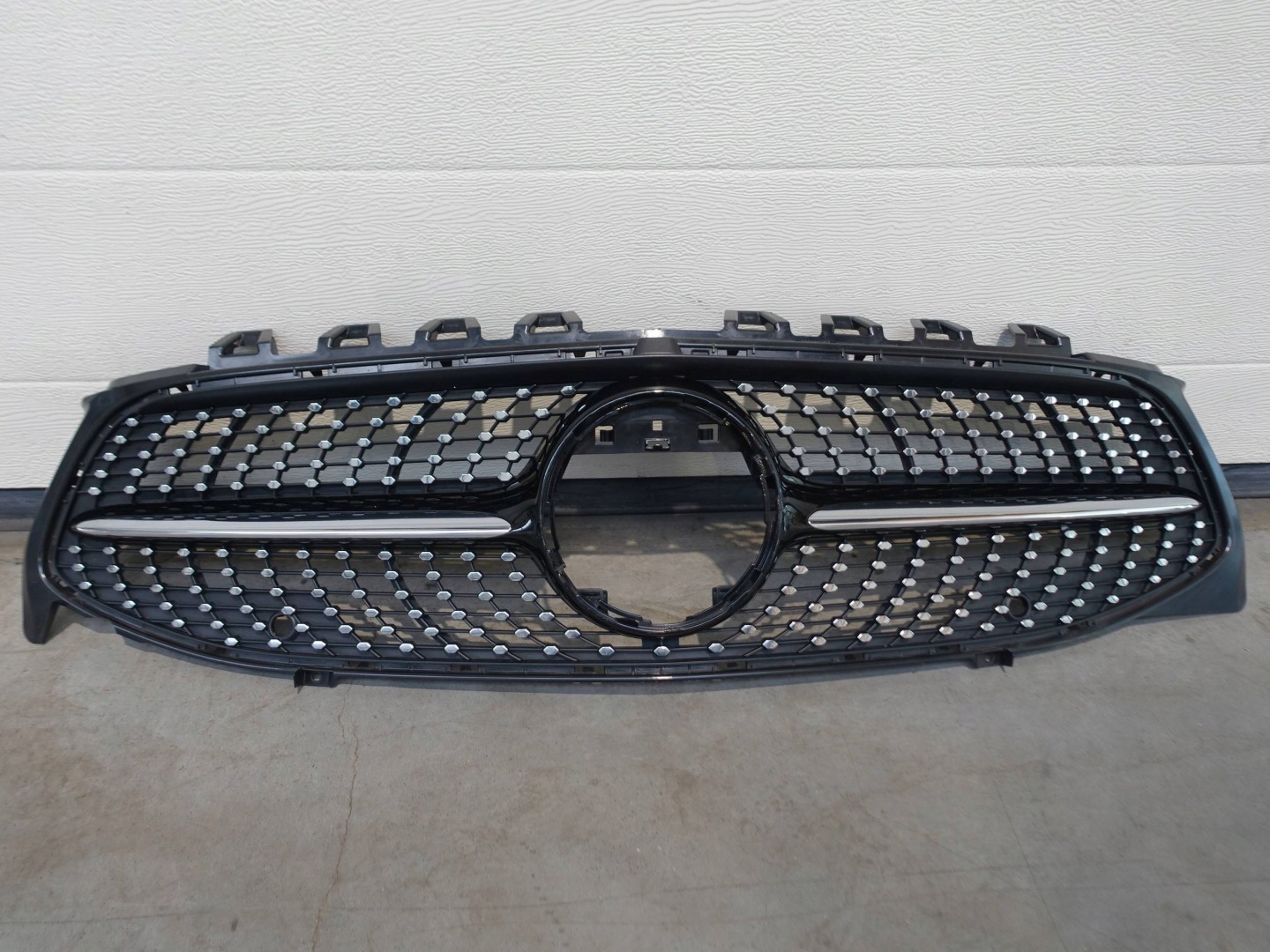 Mercedes-Benz CLA W118 Kühlergrill FRONTGRILL Kühlergitter A1188880000 - Thumbnail 1