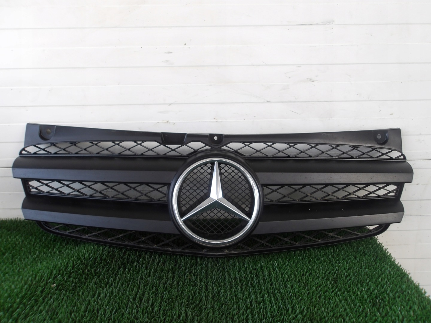 Mercedes-Benz Vito W639 Kühlergrill FRONTGRILL Kühlergitter A6398800785 - Thumbnail 1
