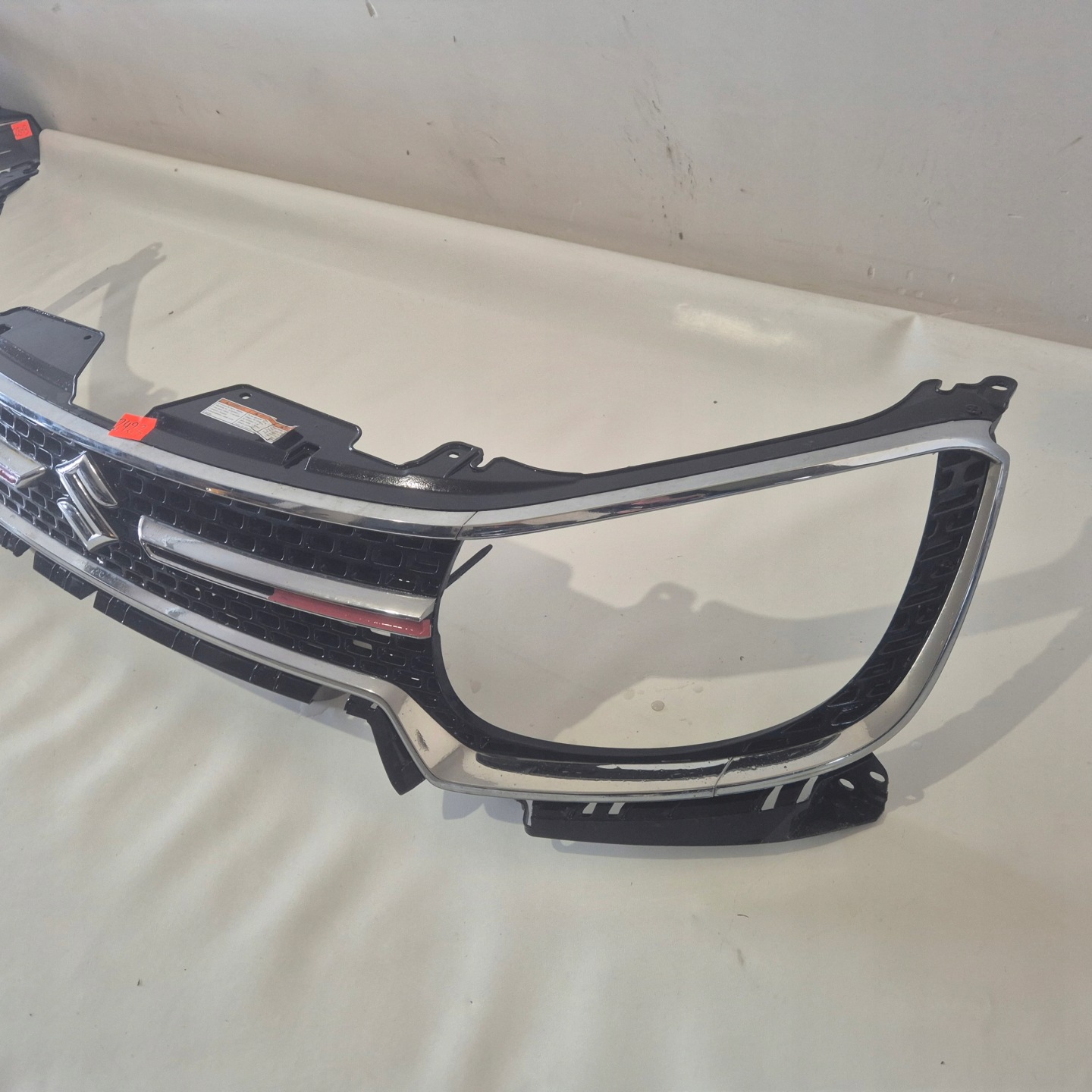 Suzuki Ignis I FH Kühlergrill FRONTGRILL Kühlergitter 7211262R0 - Thumbnail 8