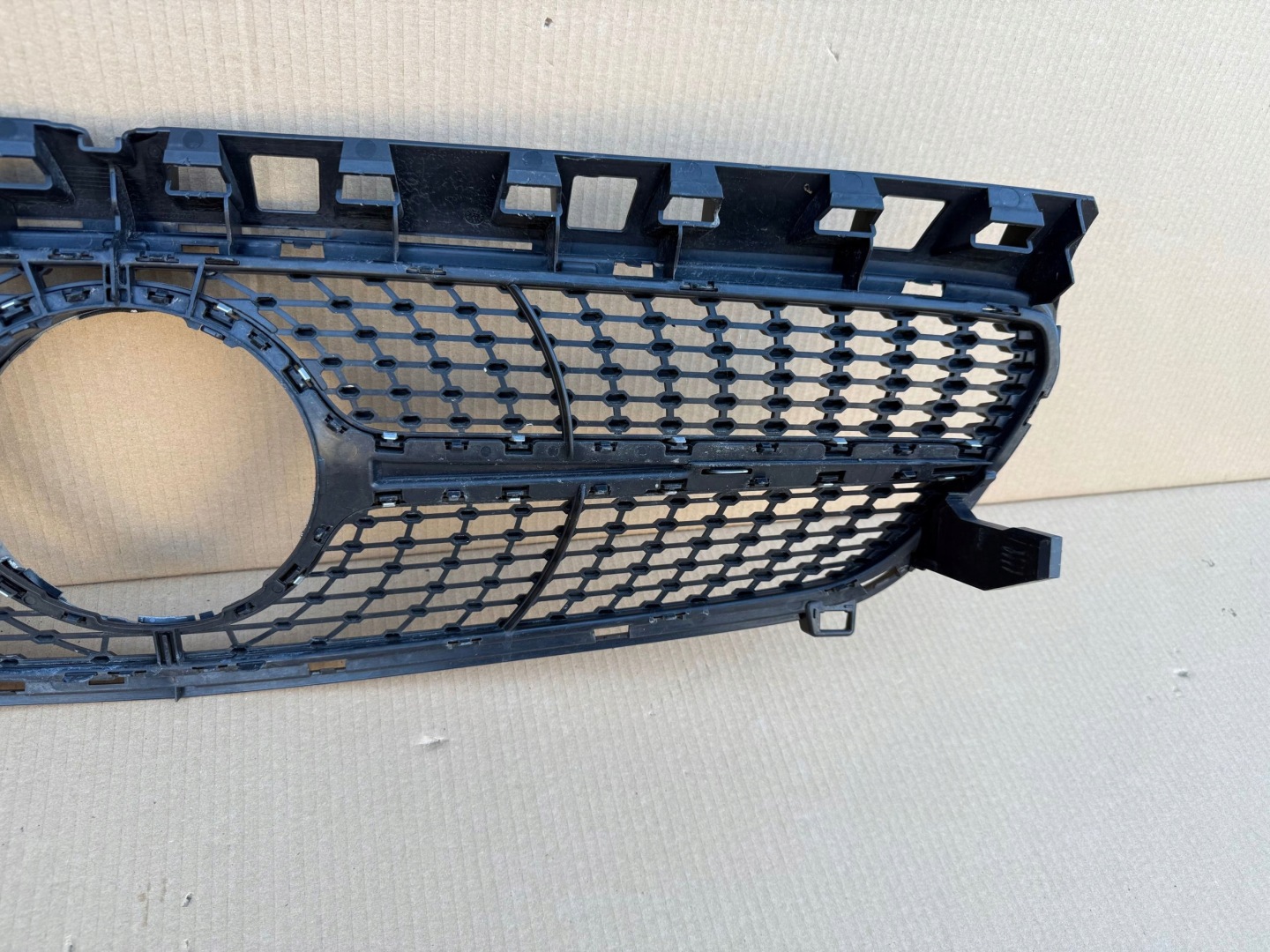 Mercedes-Benz A-Klasse W176 Kühlergrill FRONTGRILL Kühlergitter A1766881160 - Thumbnail 6