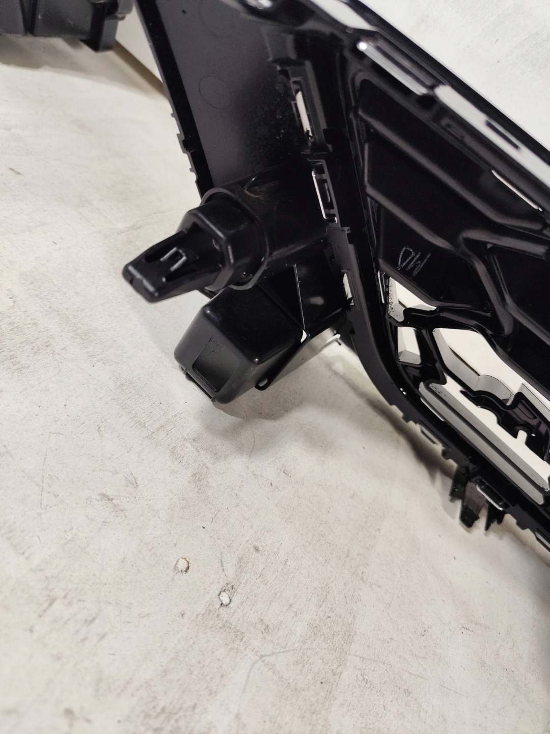 SEAT Ateca 575 Kühlergrill FRONTGRILL Kühlergitter 575853654E - Thumbnail 8