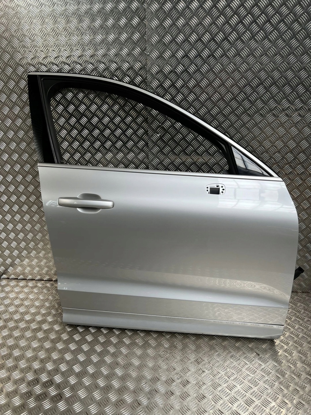 Volvo XC60 Tür Vorne Rechts Door Porta Porte - Thumbnail 1