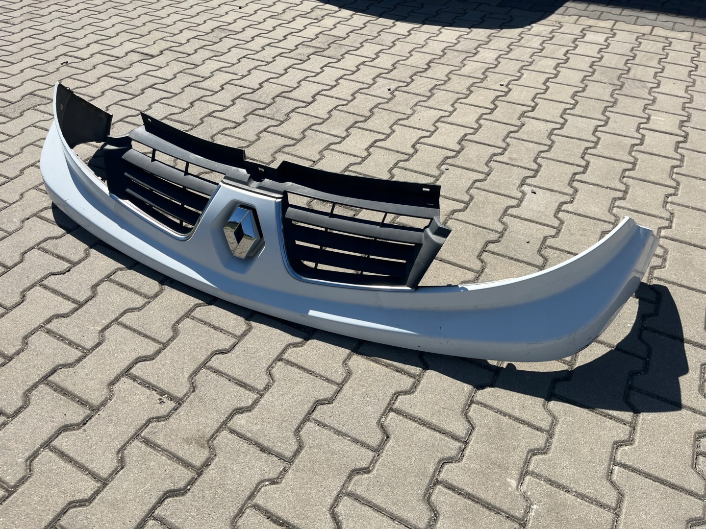 Renault Trafic L Kühlergrill FRONTGRILL Kühlergitter - Thumbnail 3