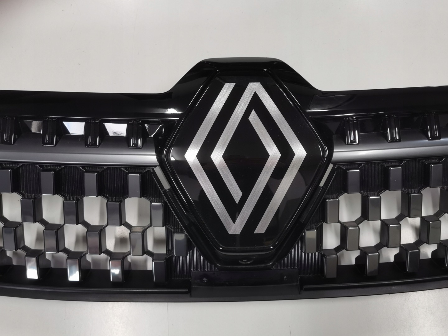 Renault Austral RHN Kühlergrill FRONTGRILL Kühlergitter 622563643R - Thumbnail 3