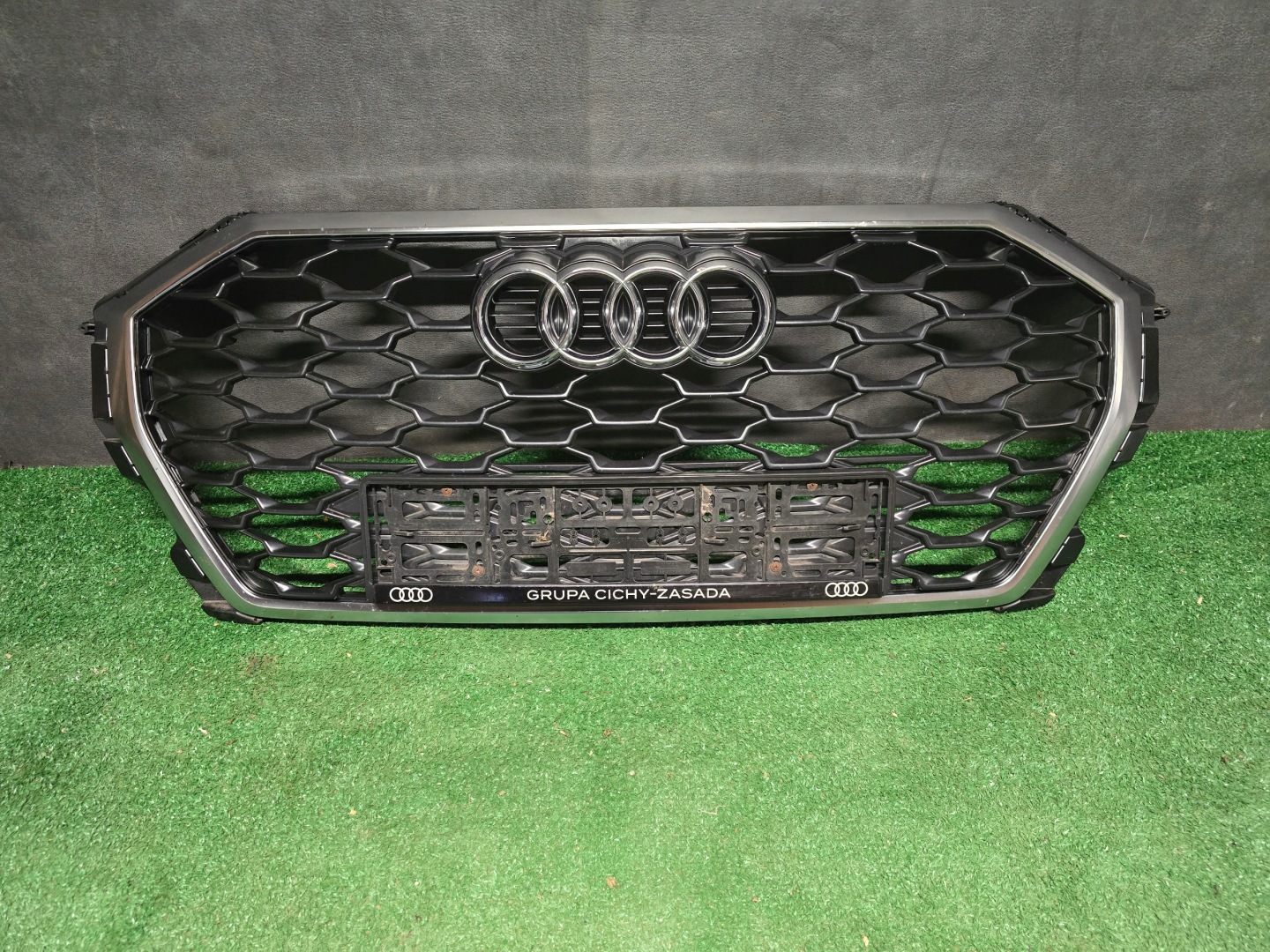Audi Q3 Kühlergrill FRONTGRILL Kühlergitter - Thumbnail 1