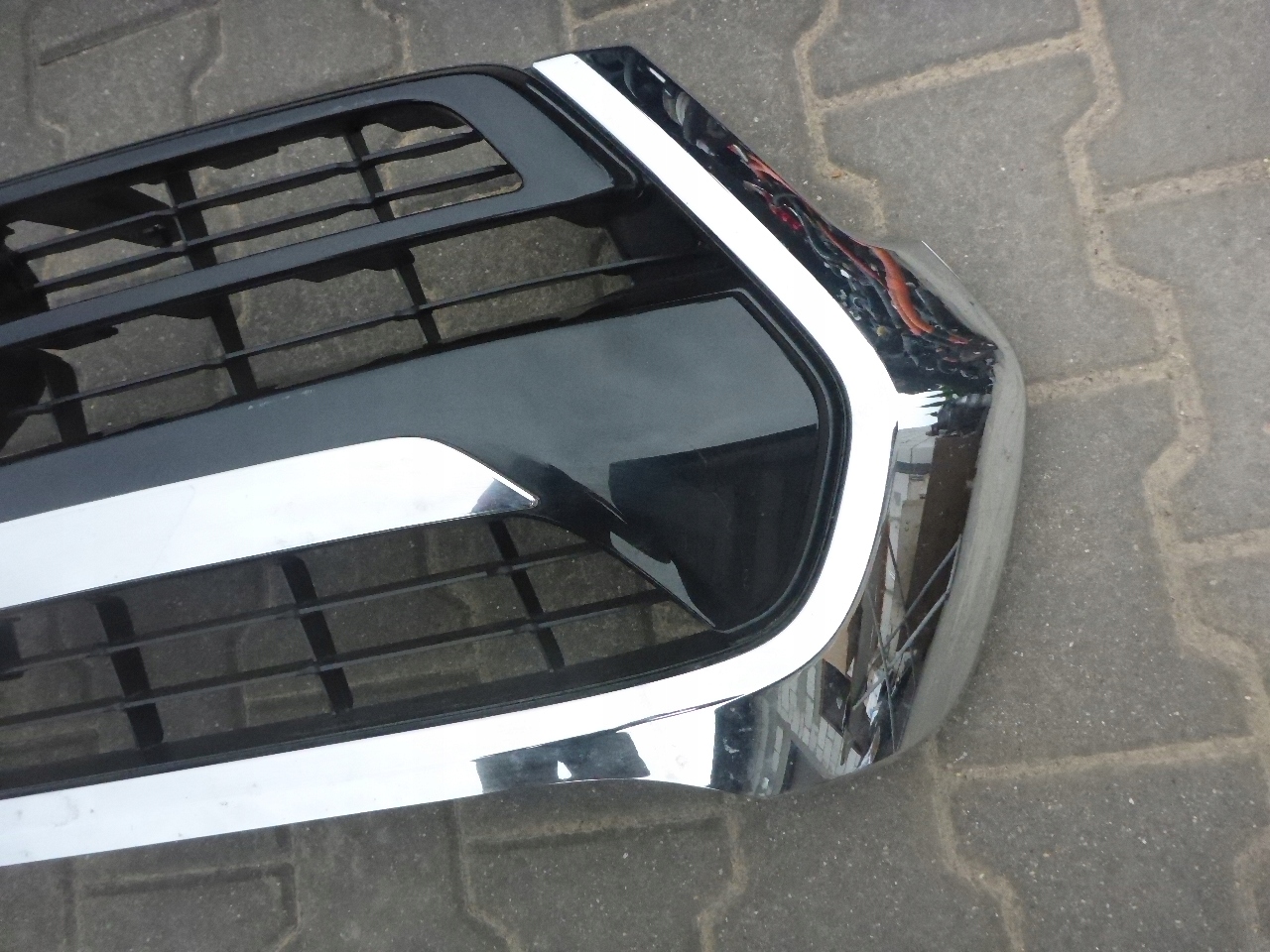 Toyota Hilux AN1P Kühlergrill FRONTGRILL Kühlergitter - Thumbnail 3