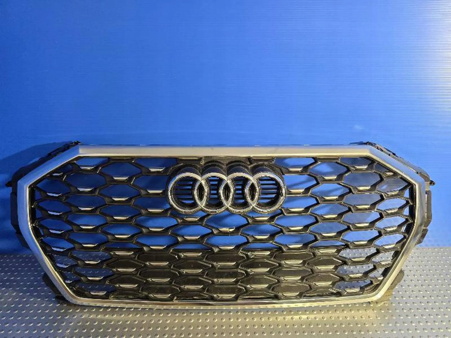 Audi Q3 Kühlergrill FRONTGRILL Kühlergitter 83F853651B - Thumbnail 1