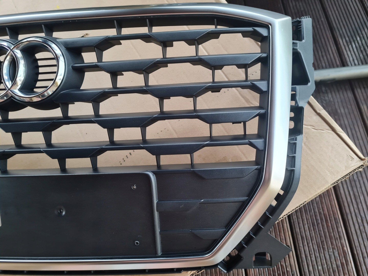 Audi Q2 Kühlergrill FRONTGRILL Kühlergitter 81A853651 - Thumbnail 10