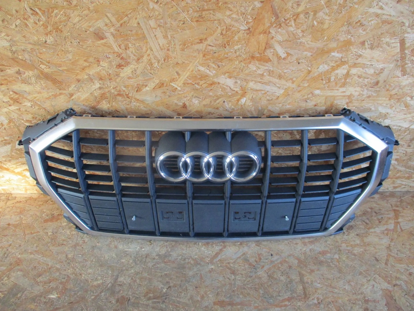 Audi Q3 Kühlergrill FRONTGRILL Kühlergitter 83A853651A - Thumbnail 2