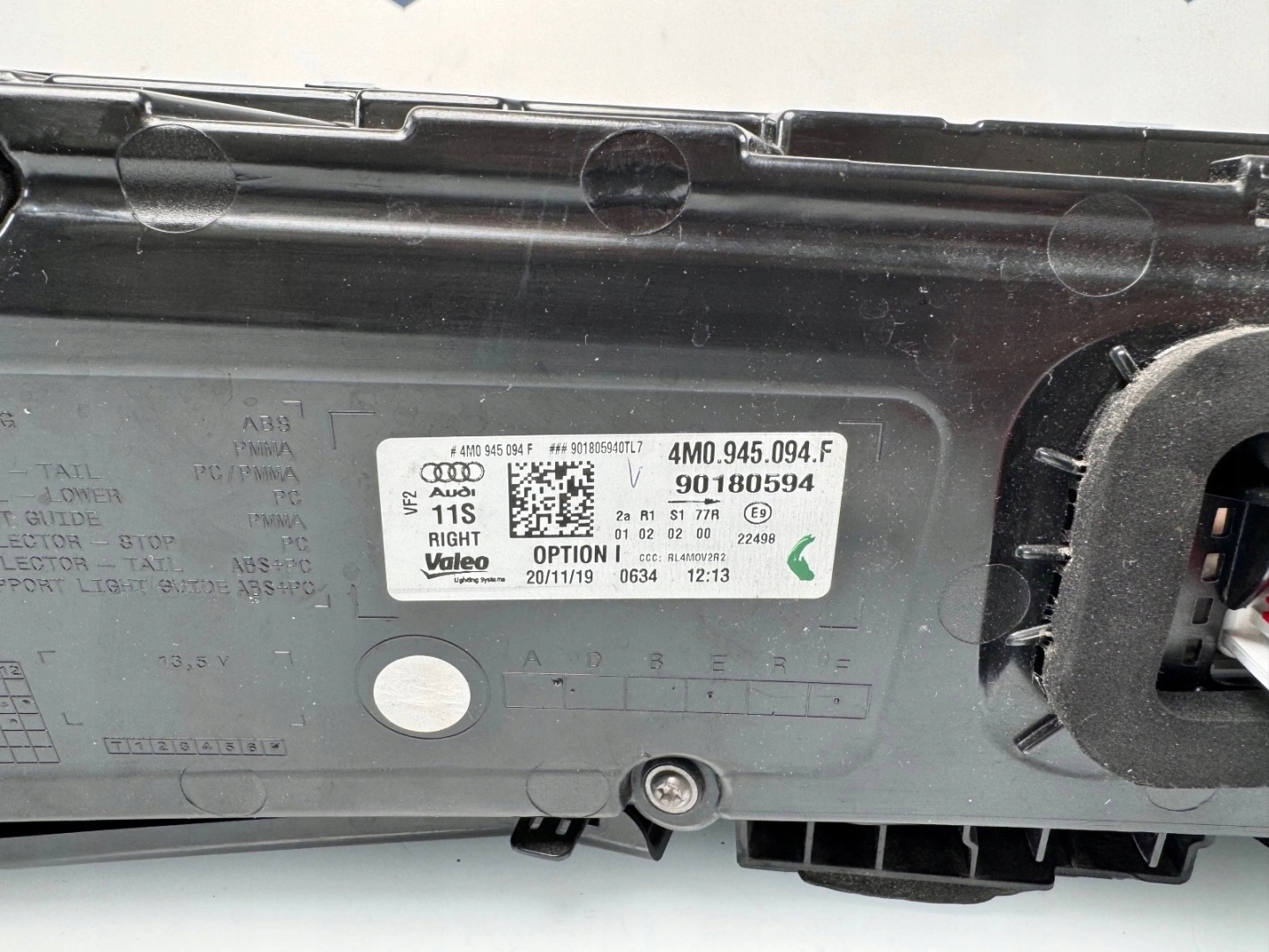 Audi Q7 Rückleuchte 4M0945094F Rearlamp - Thumbnail 5