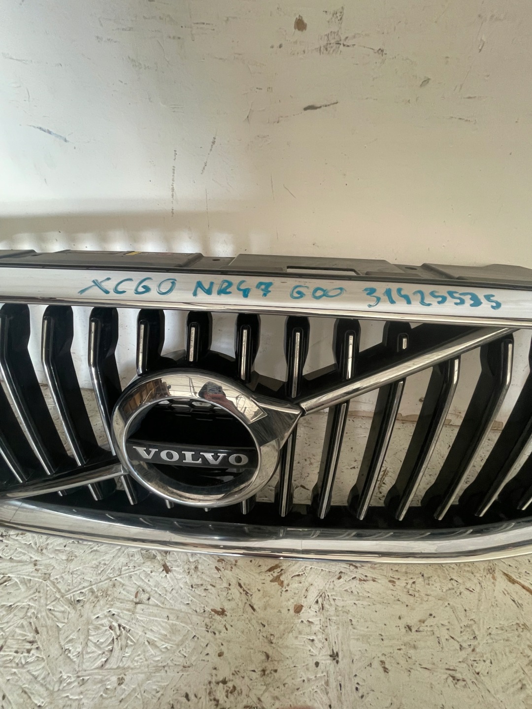 Volvo XC60 Kühlergrill FRONTGRILL Kühlergitter 31425535 - Thumbnail 4