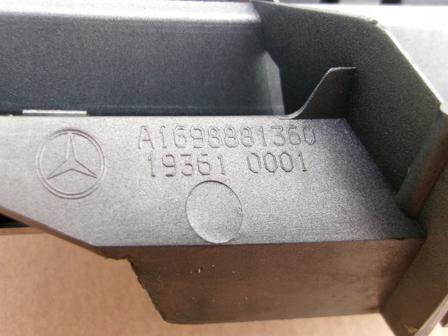 Mercedes-Benz A-Klasse W169 Kühlergrill FRONTGRILL Kühlergitter A1698881360 - Thumbnail 4