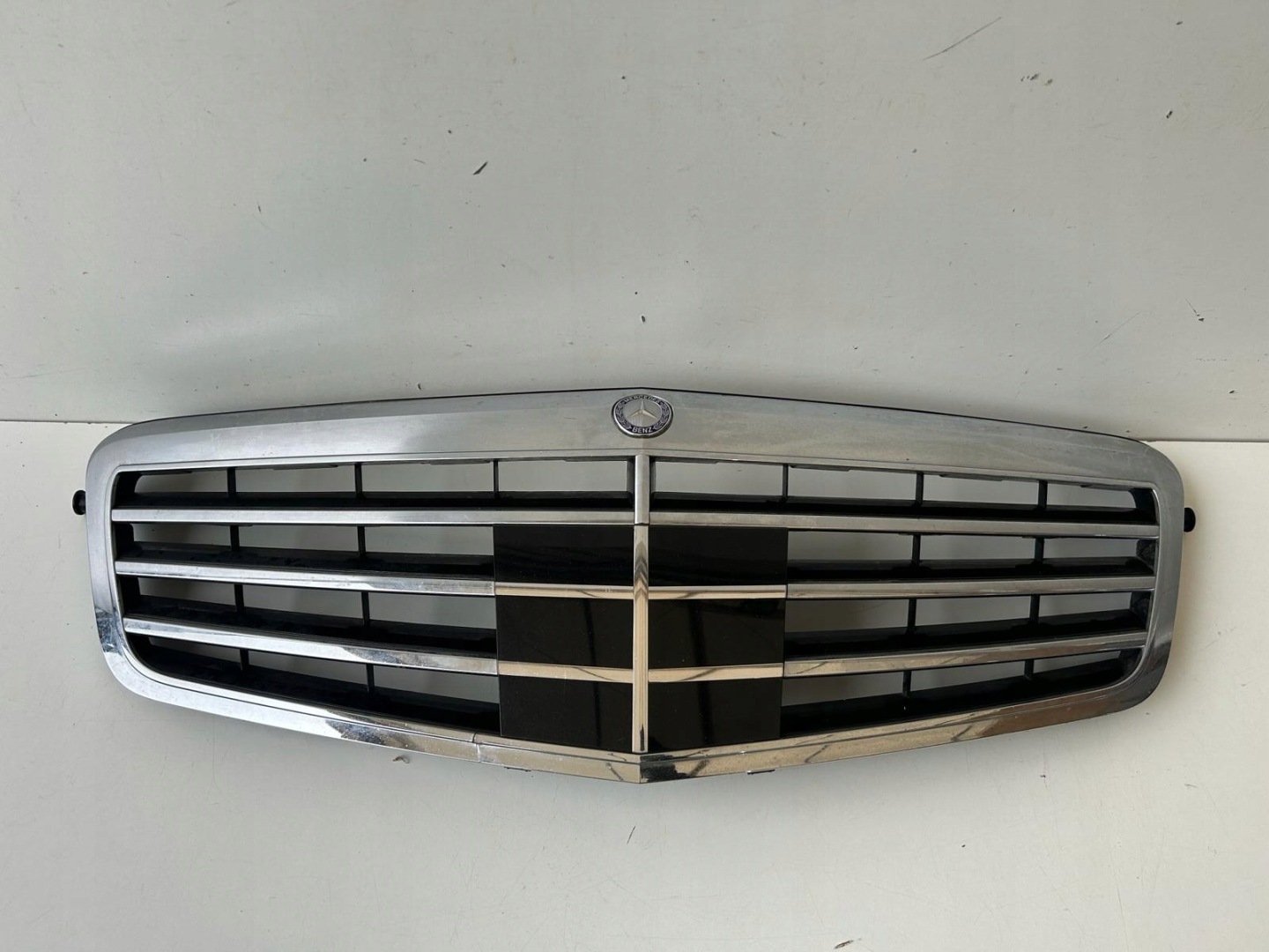 Mercedes-Benz E-Klasse W212 Kühlergrill FRONTGRILL Kühlergitter A2128870011 - Thumbnail 1