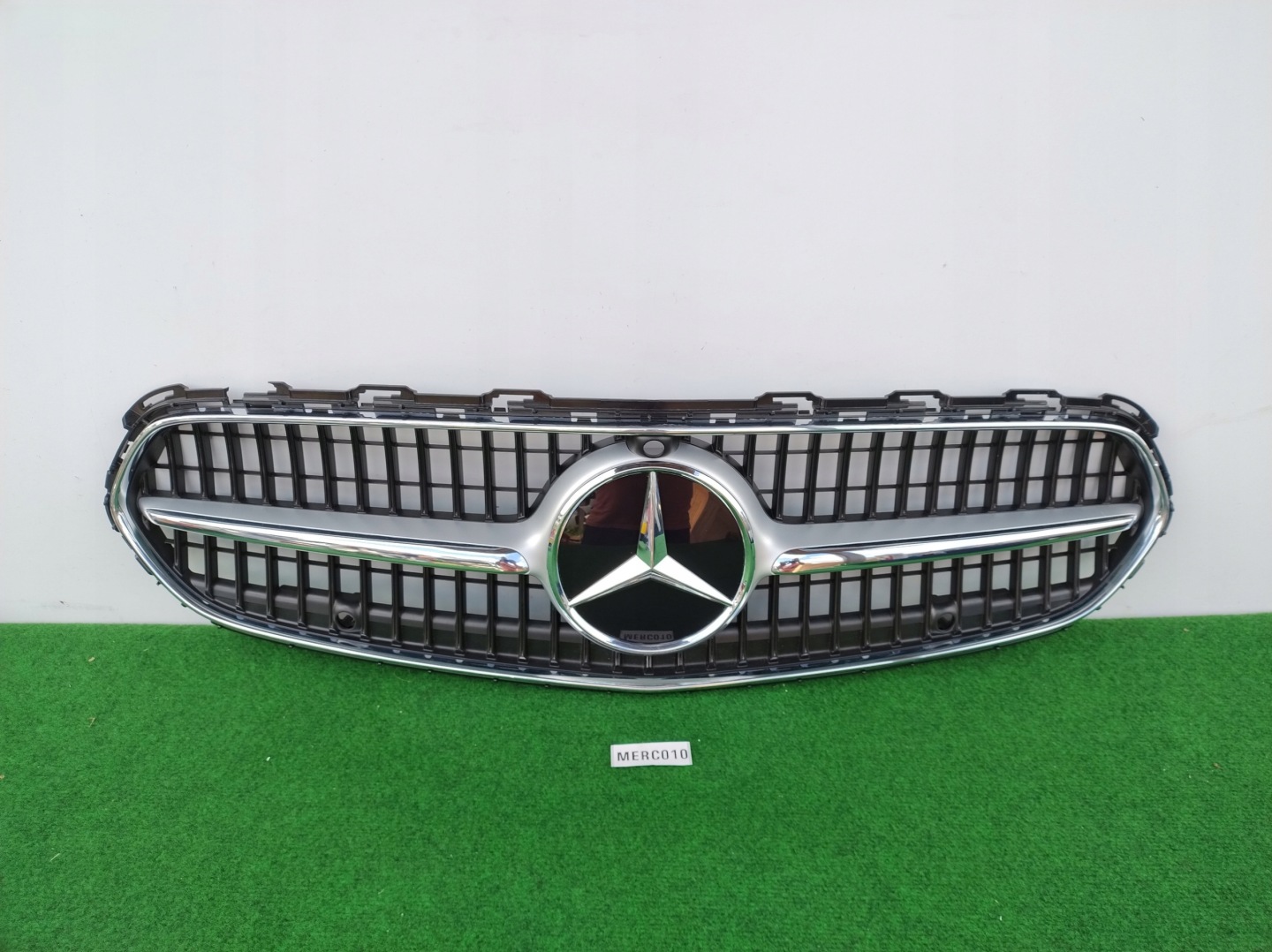 Mercedes-Benz C-Klasse W206 Kühlergrill FRONTGRILL Kühlergitter A2068883900 - Thumbnail 1