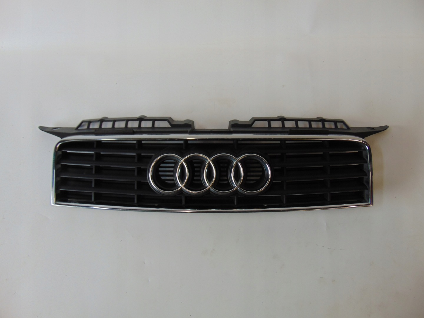 Audi A3 8P Kühlergrill FRONTGRILL Kühlergitter 8P3853651 - Thumbnail 1