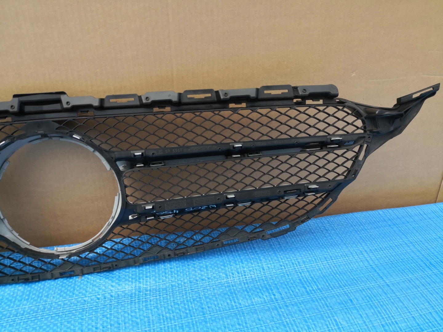 Mercedes-Benz C-Klasse W205 Kühlergrill FRONTGRILL Kühlergitter A2058803783 - Thumbnail 11