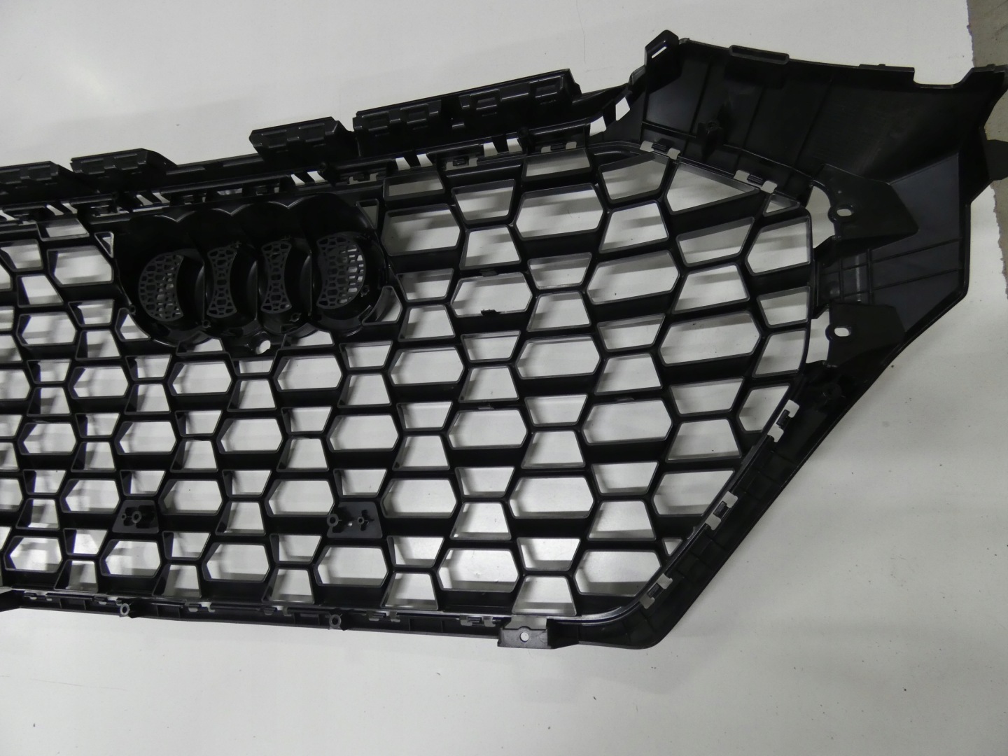 Audi Q3 Kühlergrill FRONTGRILL Kühlergitter 83A853651P0 - Thumbnail 6