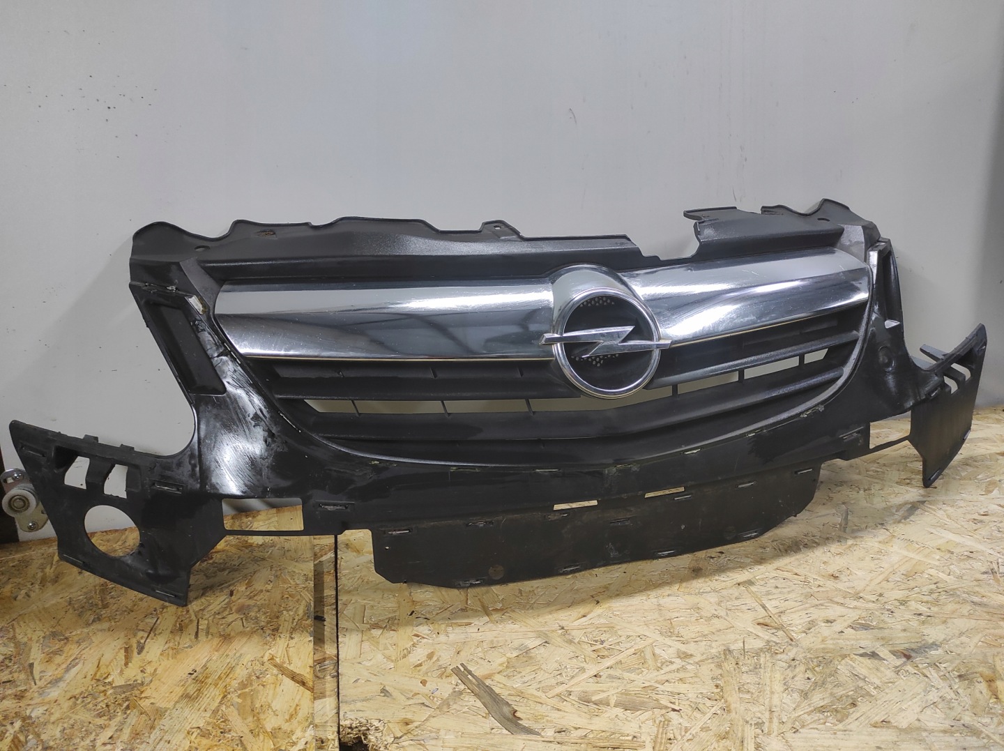 Opel Corsa Kühlergrill FRONTGRILL Kühlergitter - Thumbnail 1