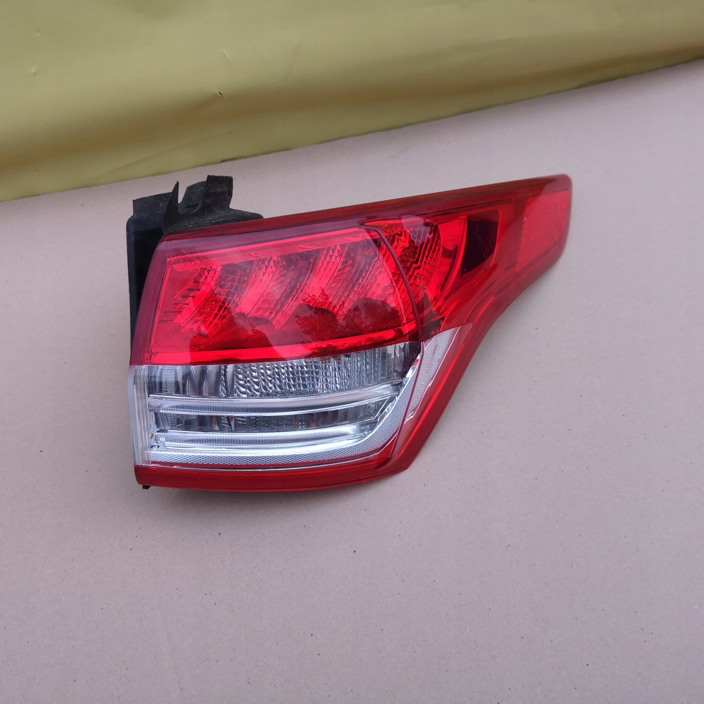 Ford Kuga II Mk2 Rückleuchte CV4413404BE Rearlamp - Thumbnail 1