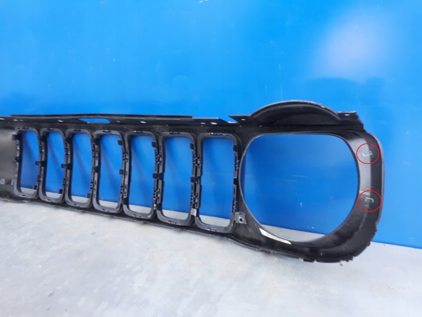 Jeep Renegade BU Kühlergrill FRONTGRILL Kühlergitter 52088680 - Thumbnail 9