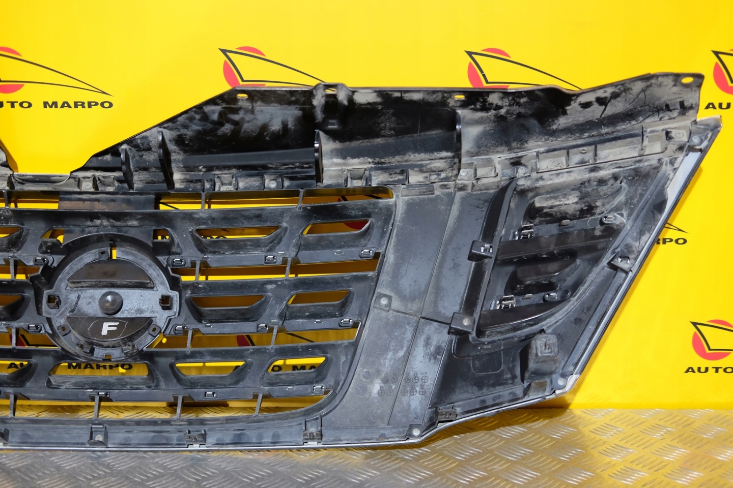 Nissan Patrol Y60 Kühlergrill FRONTGRILL Kühlergitter - Thumbnail 8