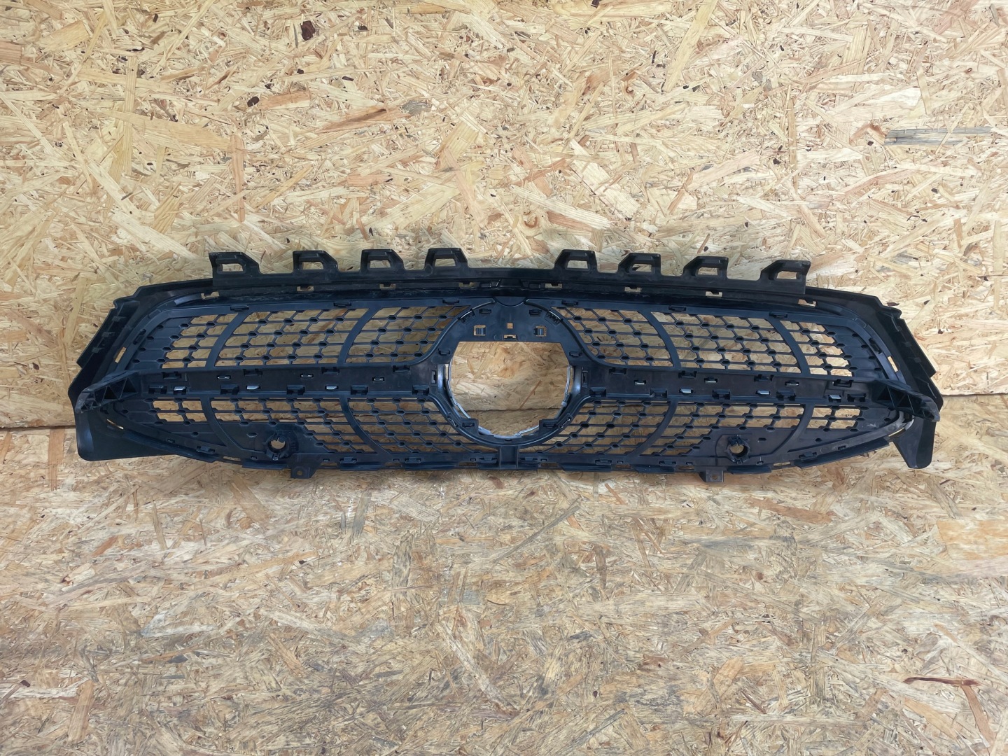 Mercedes-Benz CLA C118 Kühlergrill FRONTGRILL Kühlergitter A1188880000 - Thumbnail 7