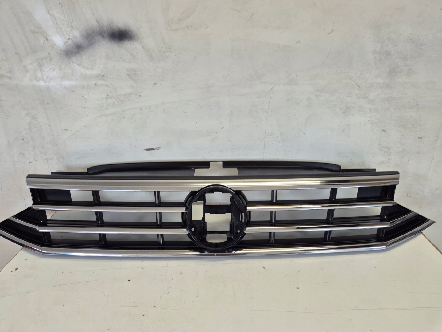 VW Passat B8 Kühlergrill FRONTGRILL Kühlergitter 3G0853653K - Thumbnail 1