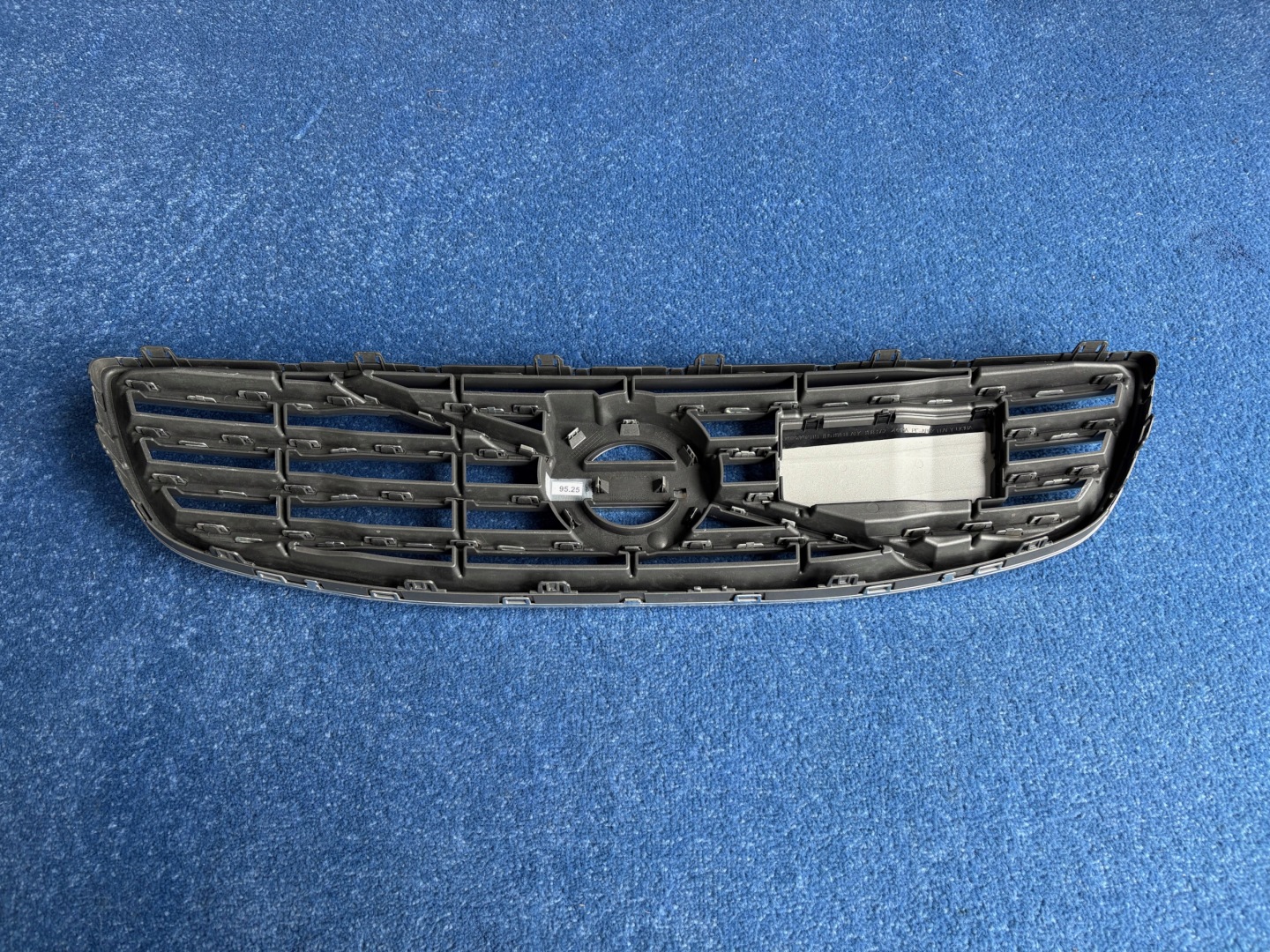 Volvo S70/V70/XC70 V70 Kühlergrill FRONTGRILL Kühlergitter 31383596 - Thumbnail 9