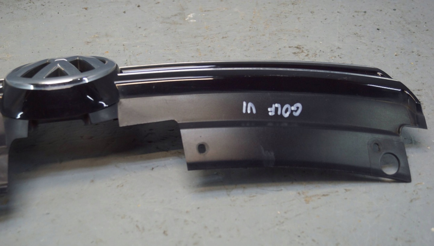 VW Golf V Kühlergrill FRONTGRILL Kühlergitter 5K0853651AF - Thumbnail 11