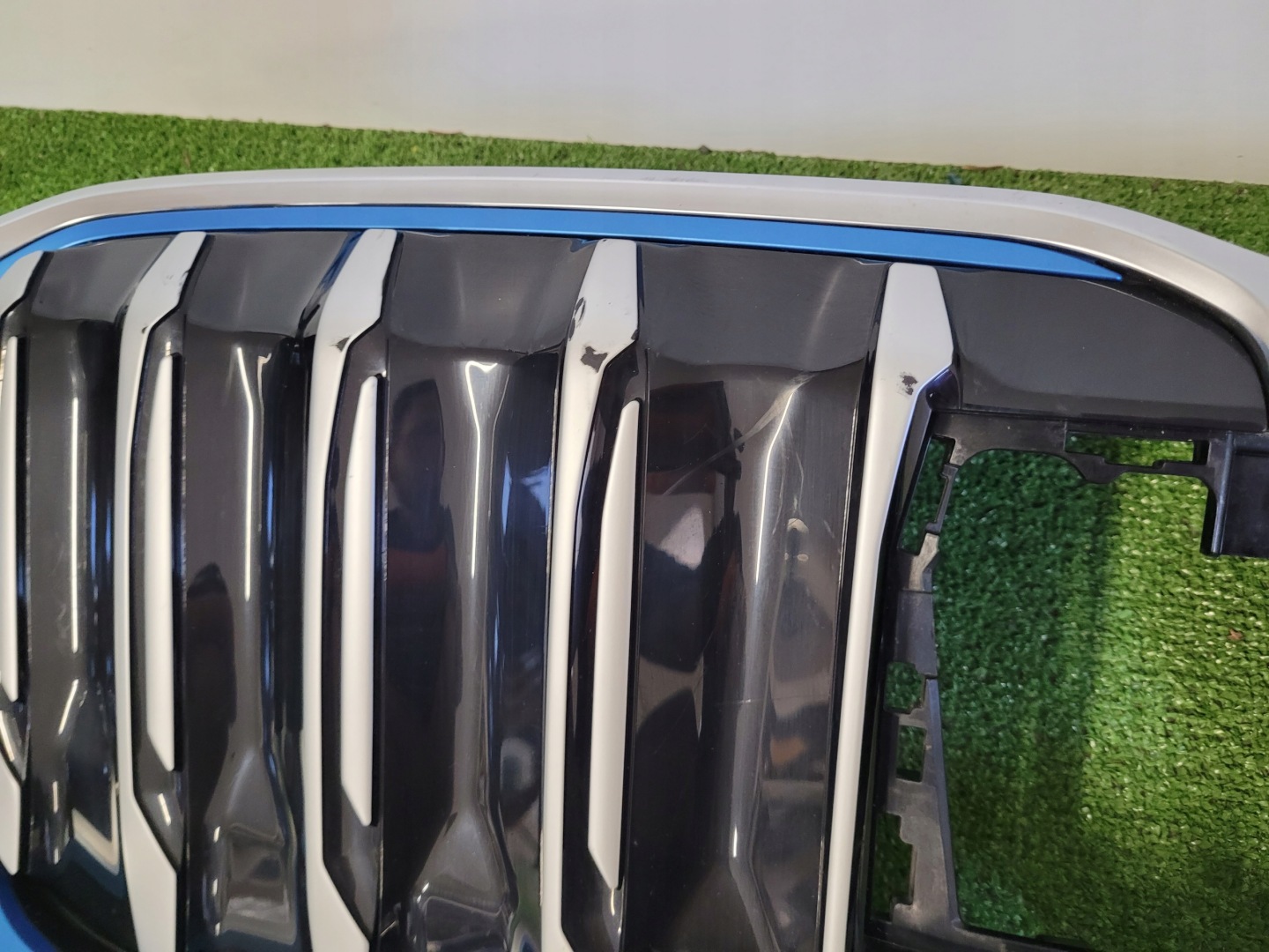 BMW X1 U11 Kühlergrill FRONTGRILL Kühlergitter 9880307 - Thumbnail 5