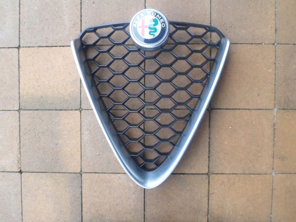 Alfa Romeo Giulia Typ 952 Kühlergrill FRONTGRILL Kühlergitter 156119585 - Thumbnail 1