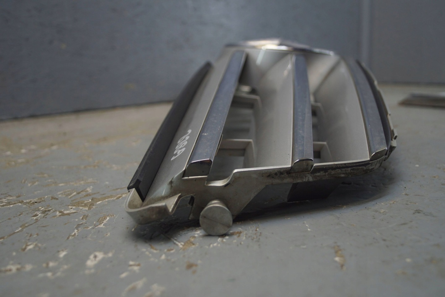 Mercedes-Benz C-Klasse W204 Kühlergrill FRONTGRILL Kühlergitter A2048800023 - Thumbnail 11