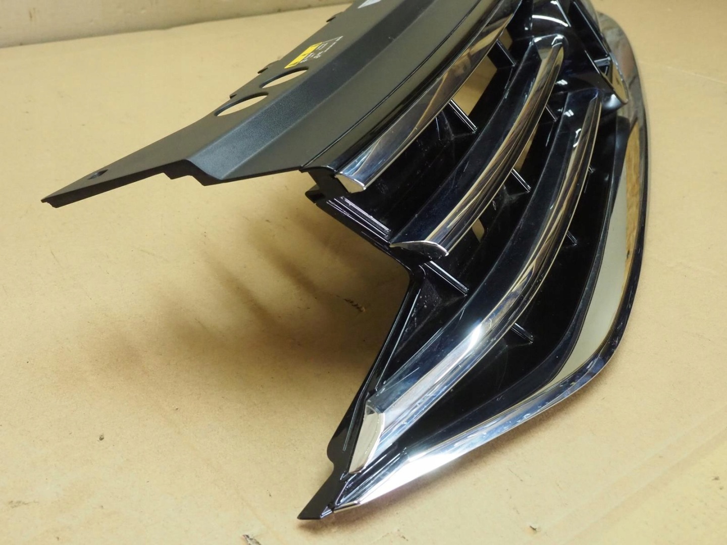 VW Tiguan Kühlergrill FRONTGRILL Kühlergitter 5NN853655D - Thumbnail 11