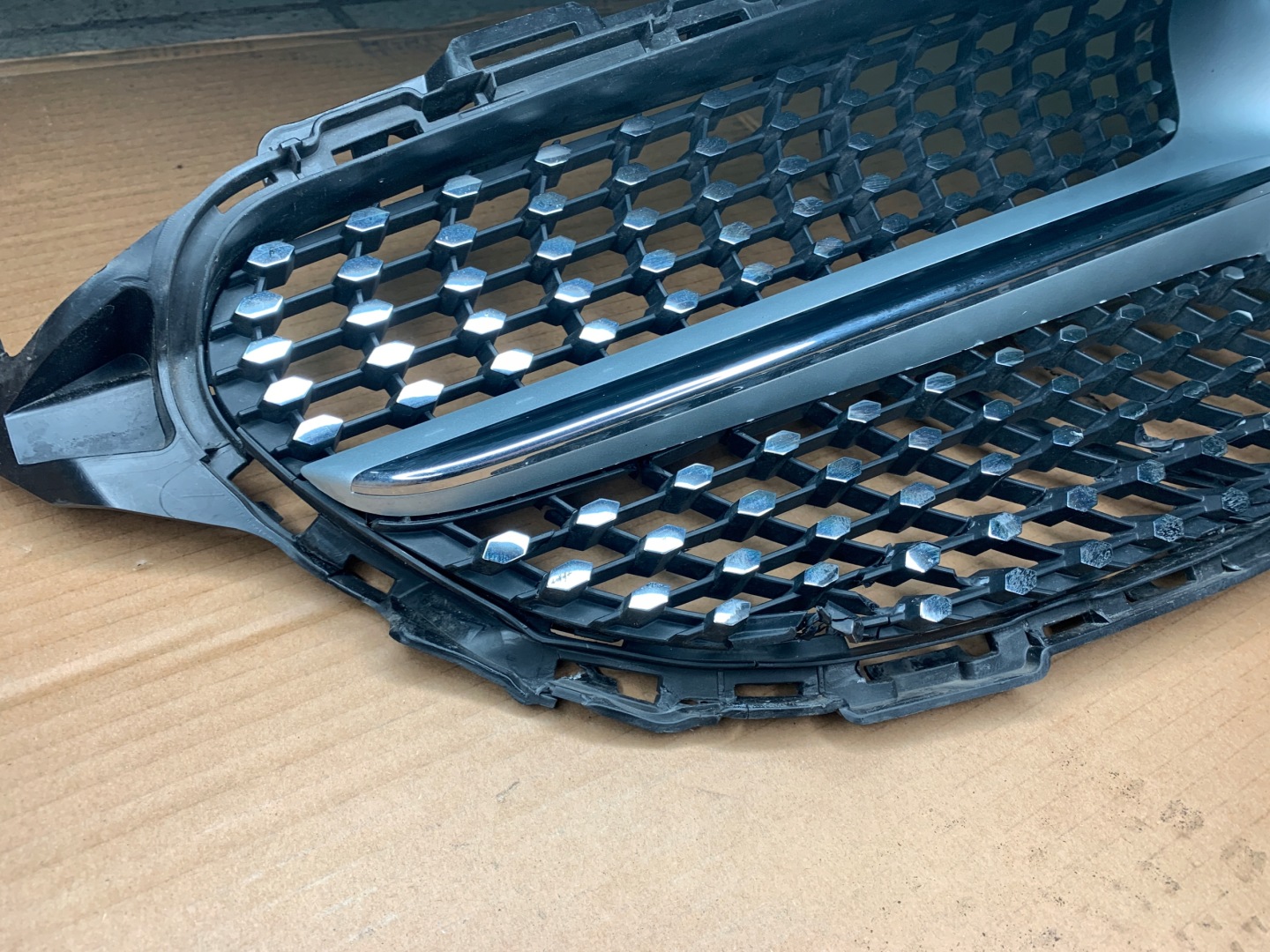 Mercedes-Benz C-Klasse W205 Kühlergrill FRONTGRILL Kühlergitter W2058800330 - Thumbnail 5
