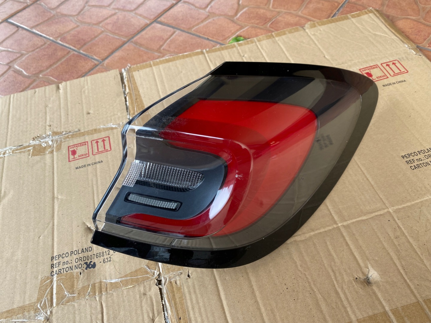 Ford Puma I Mk1 Rückleuchte L1TB13404AD59 Rearlamp - Thumbnail 1