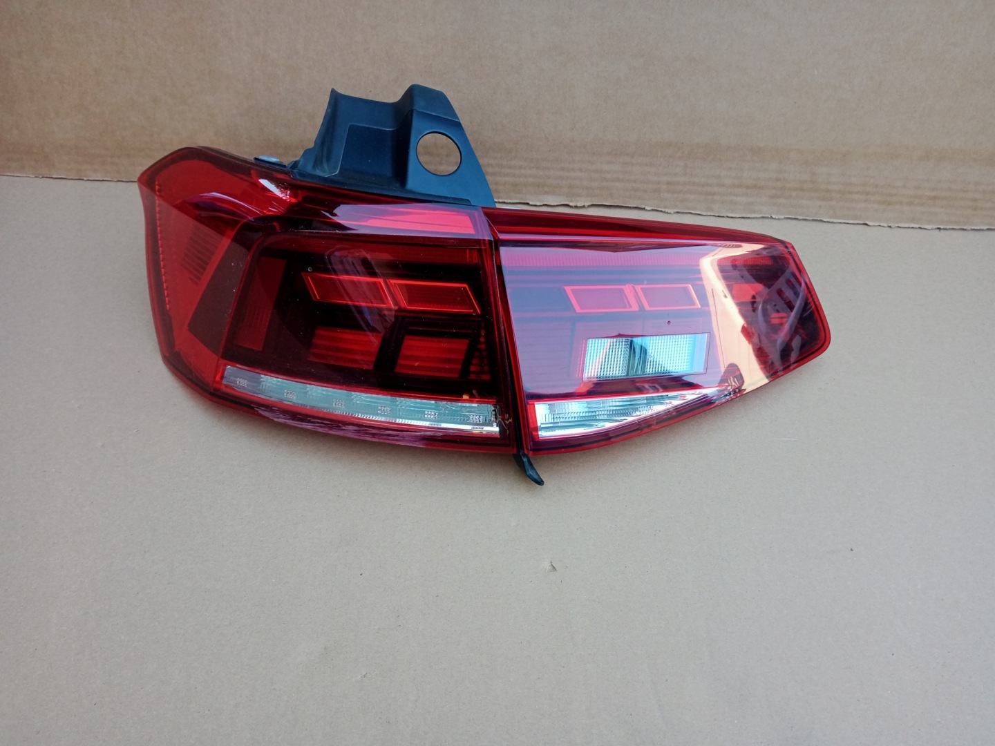 VW Passat B8 Rückleuchte 3G9945095F Rearlamp - Thumbnail 1