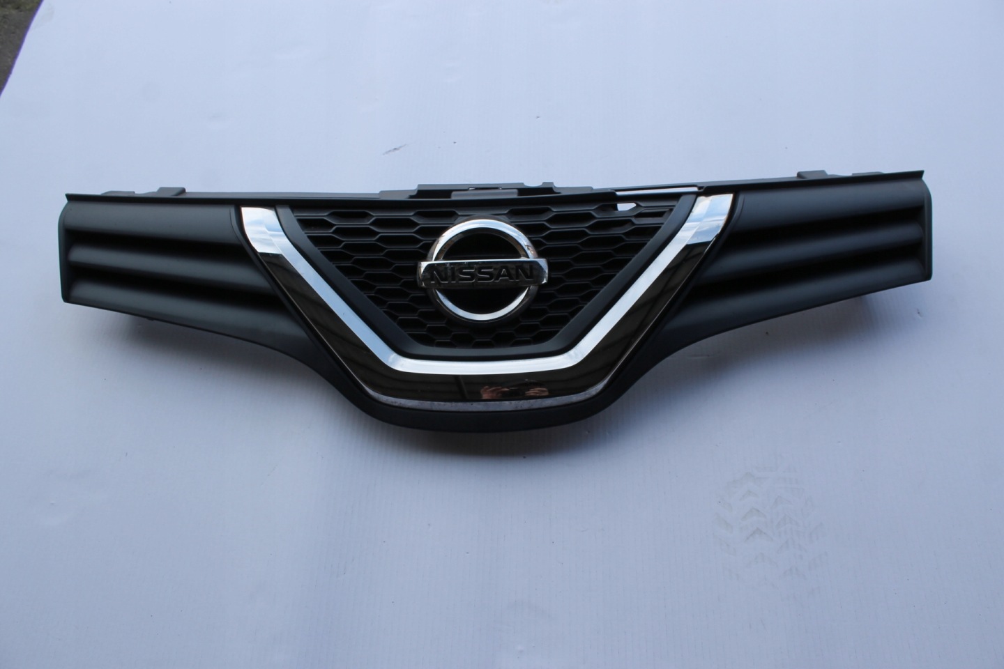 Nissan NV250 Kühlergrill FRONTGRILL Kühlergitter 623101920R - Thumbnail 1