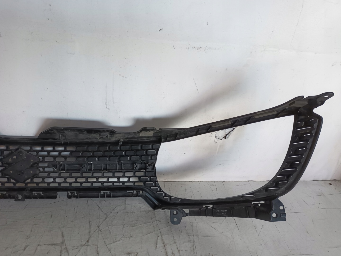 Suzuki Ignis I FH Kühlergrill FRONTGRILL Kühlergitter 7211162R0 - Thumbnail 9