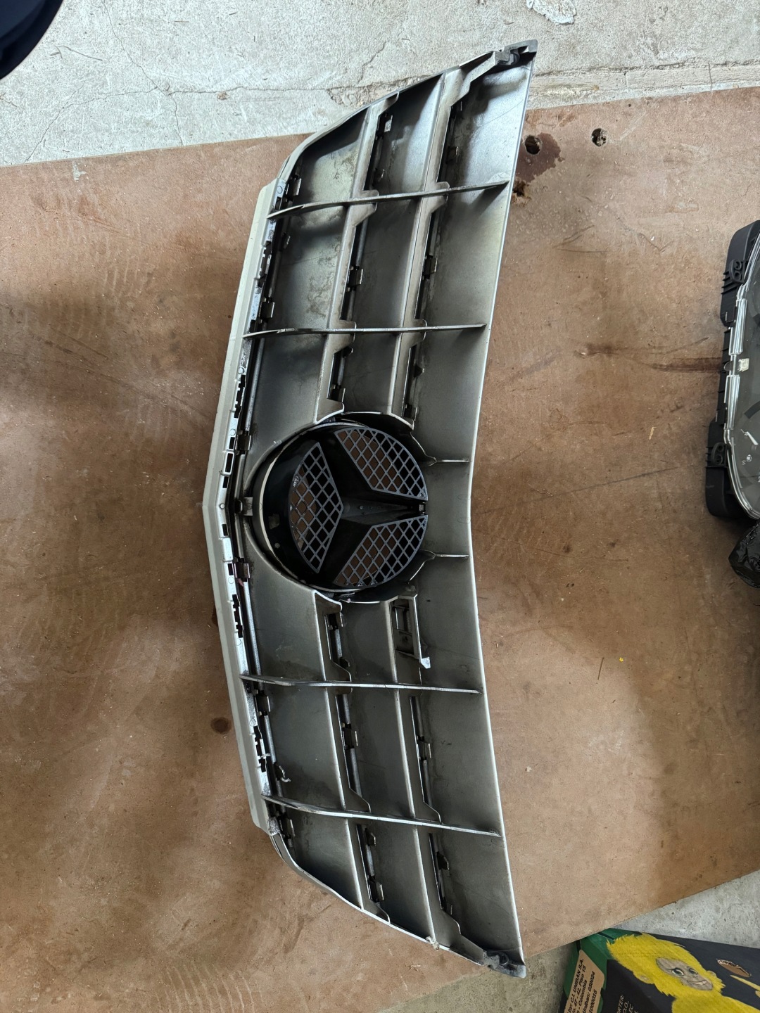 Mercedes-Benz B-Klasse W245 Kühlergrill FRONTGRILL Kühlergitter A1698800183 - Thumbnail 1