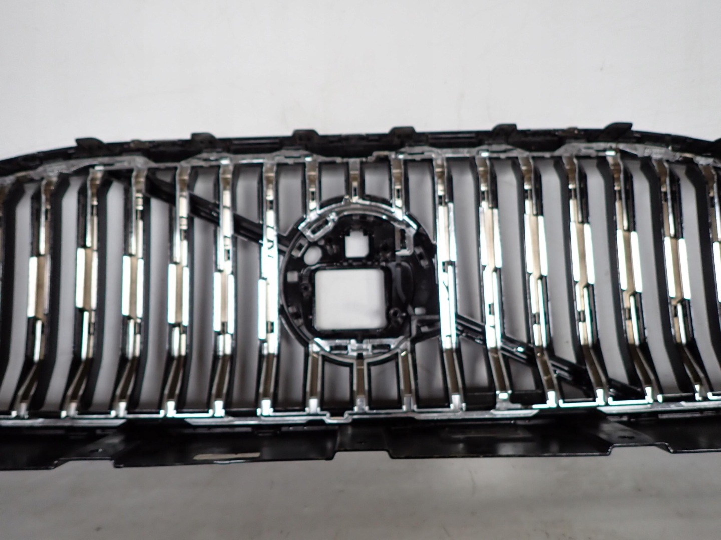 Volvo XC60 Kühlergrill FRONTGRILL Kühlergitter 32291019MI - Thumbnail 7