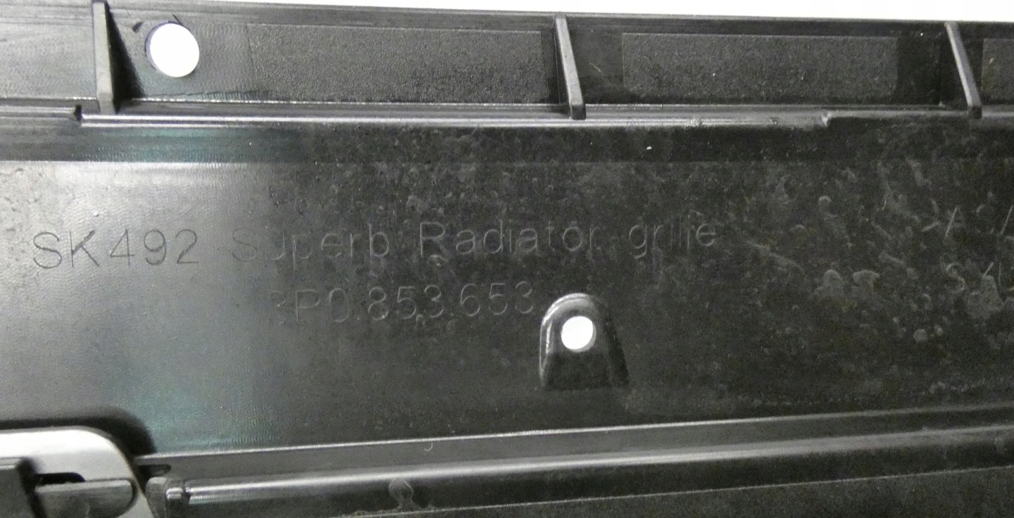 Skoda Superb 3U Kühlergrill FRONTGRILL Kühlergitter 3P0853653AS - Thumbnail 10
