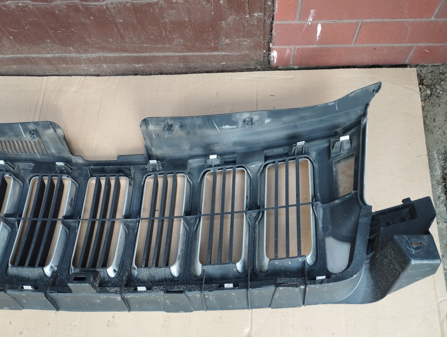 Jeep Cherokee J Kühlergrill FRONTGRILL Kühlergitter 0135507937 - Thumbnail 7