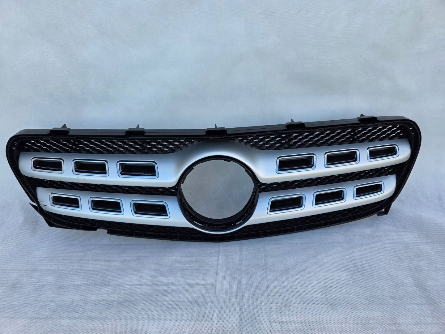 Mercedes-Benz GLA W156 Kühlergrill FRONTGRILL Kühlergitter A1568880400 - Thumbnail 1