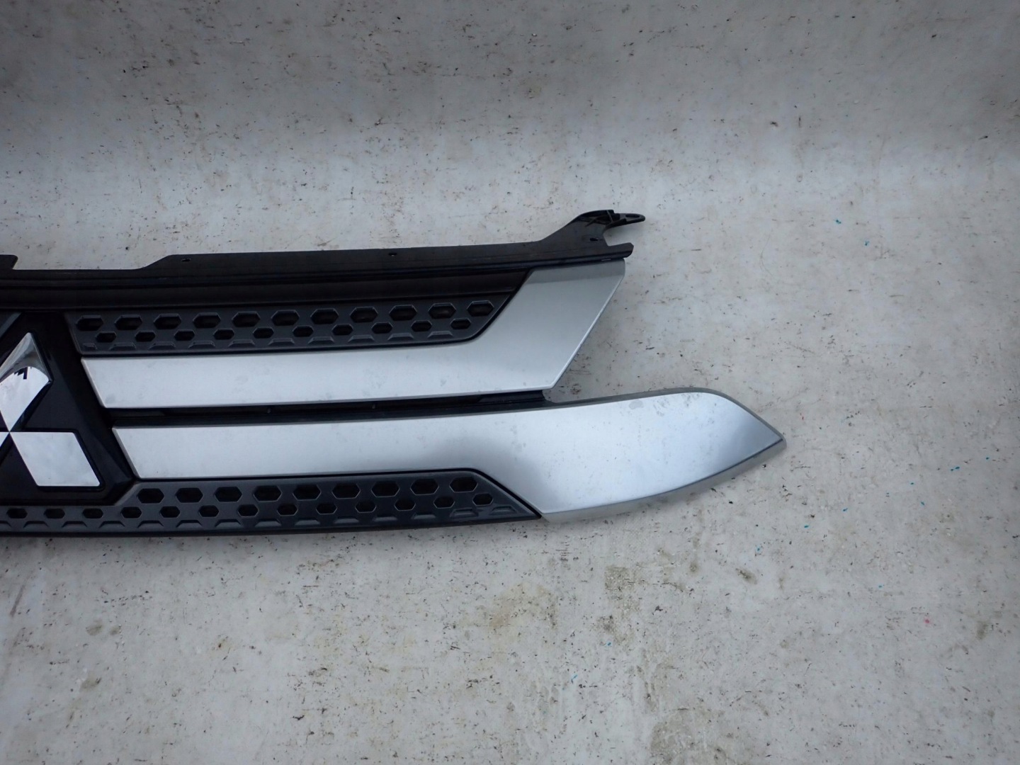 Mitsubishi Outlander CU0W Kühlergrill FRONTGRILL Kühlergitter 7450B304 - Thumbnail 5