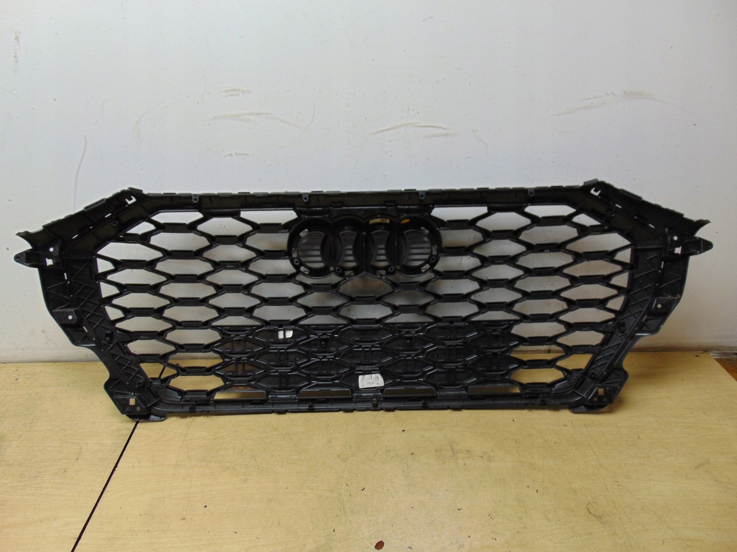 Audi Q3 Kühlergrill FRONTGRILL Kühlergitter 83F853651B - Thumbnail 10