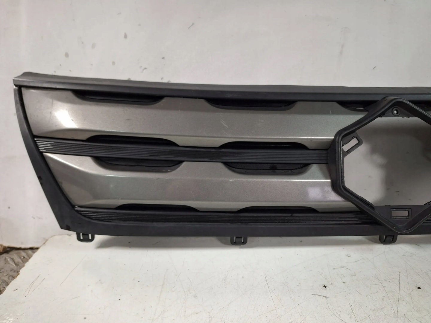 Suzuki Vitara I ET Kühlergrill FRONTGRILL Kühlergitter - Thumbnail 2