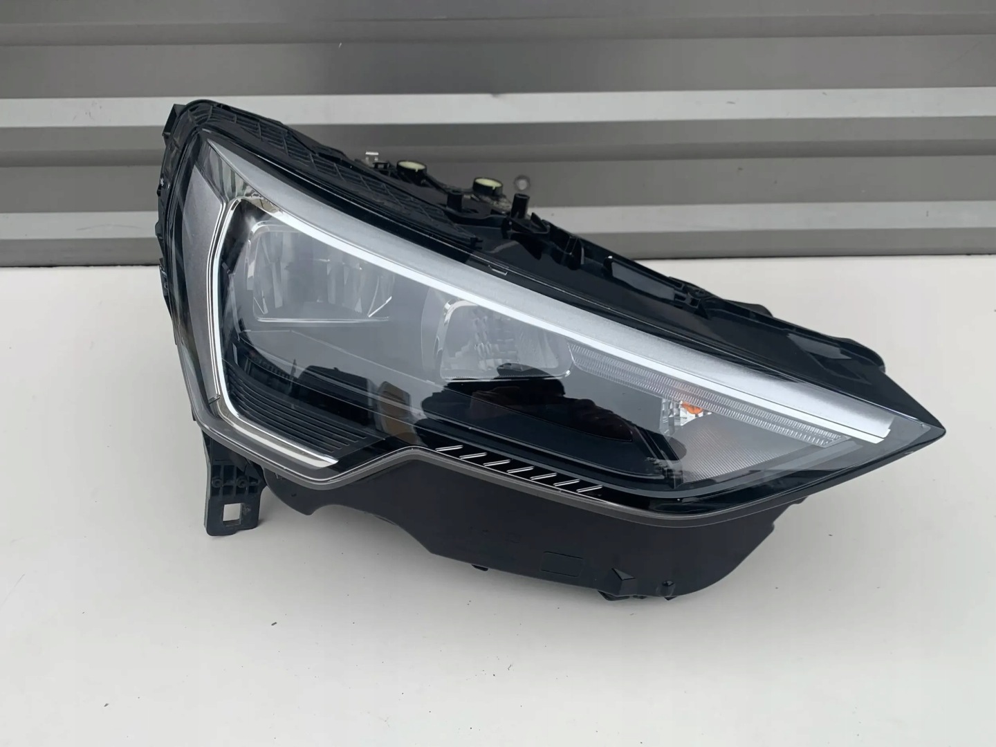Frontscheinwerfer Audi Q3 83A941012 LED Rechts Scheinwerfer Headlight - Thumbnail 1