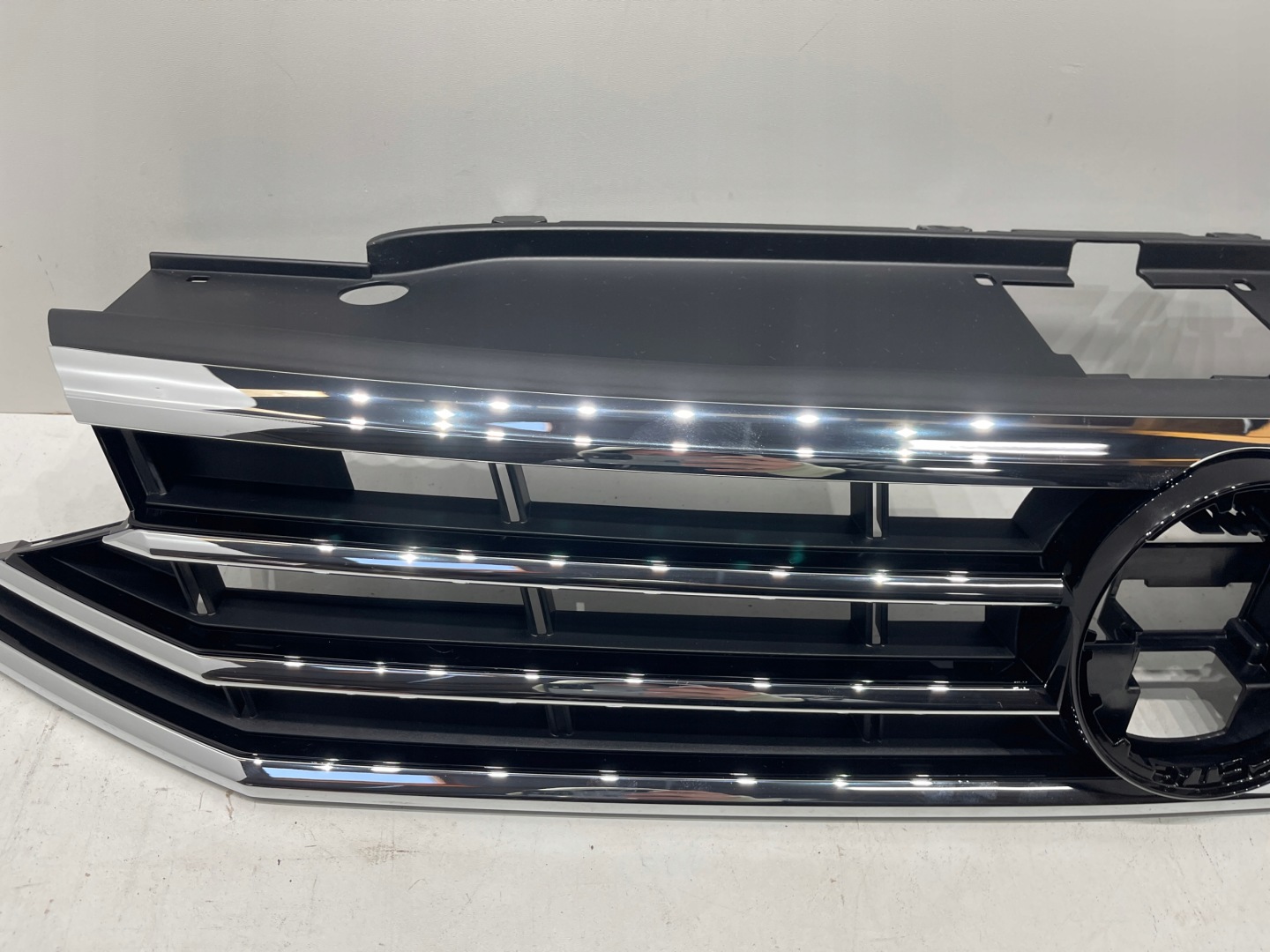 VW Passat B8 Kühlergrill FRONTGRILL Kühlergitter - Thumbnail 3