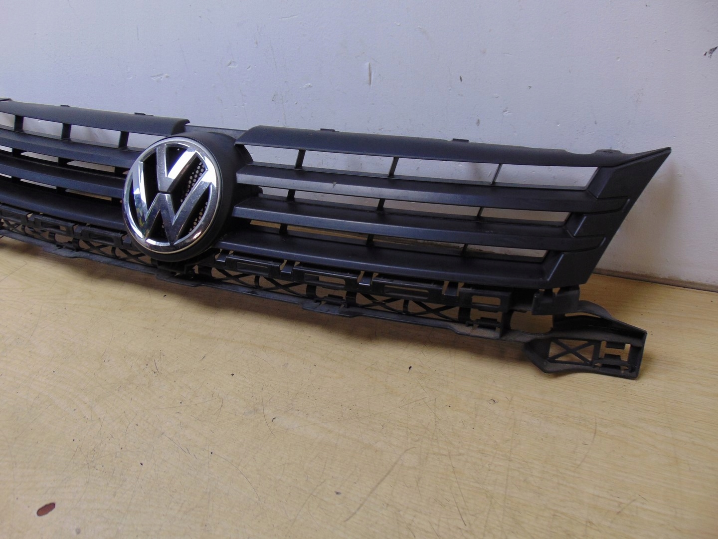 VW Touran 1T Kühlergrill FRONTGRILL Kühlergitter 1T0853653L - Thumbnail 4