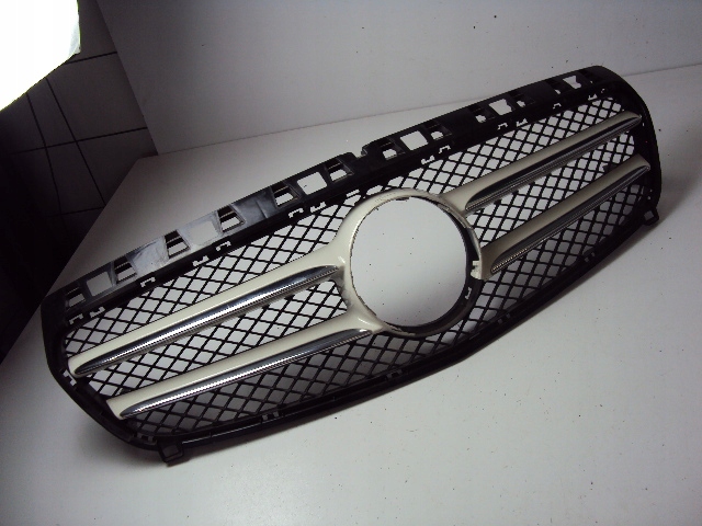 Mercedes-Benz A-Klasse W176 Kühlergrill FRONTGRILL Kühlergitter A1768880260 - Thumbnail 1